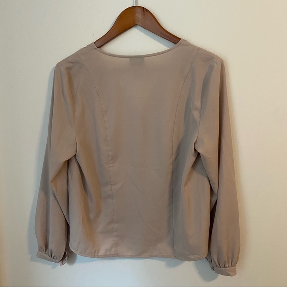 Button-up V-Neck Blouse - Picture 3 of 4